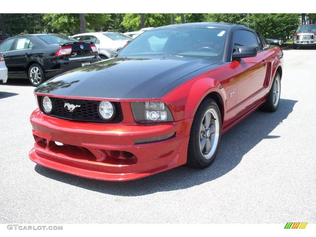 2005 Mustang GT Premium Coupe - Redfire Metallic / Red Leather photo #8