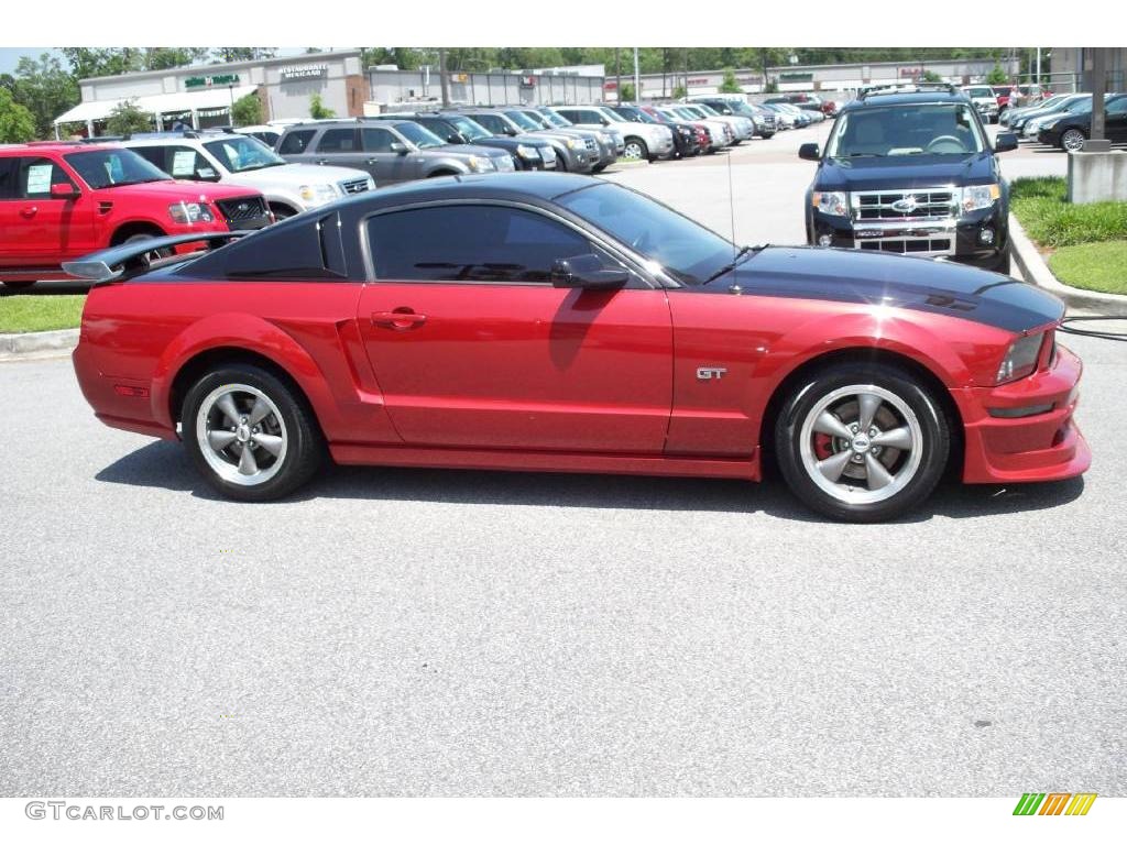 2005 Mustang GT Premium Coupe - Redfire Metallic / Red Leather photo #10