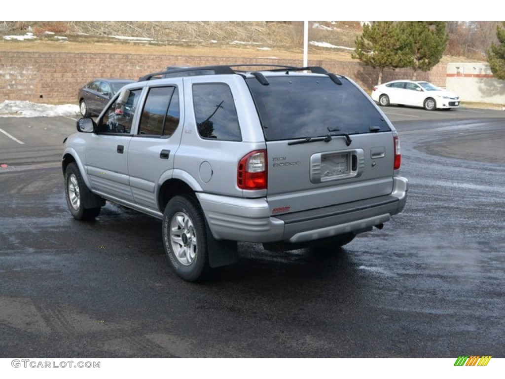 2002 Rodeo LS 4WD - Bright Silver Metallic / Gray photo #4