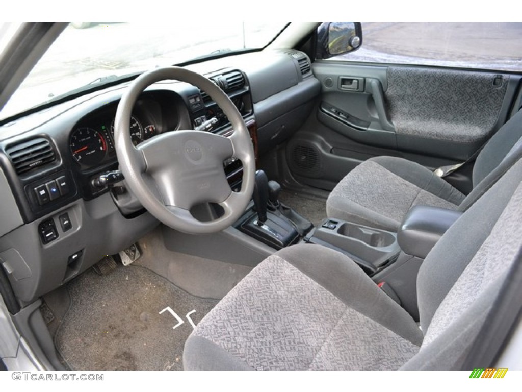 2002 Rodeo LS 4WD - Bright Silver Metallic / Gray photo #7