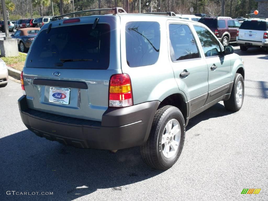 2006 Escape XLT - Titanium Green Metallic / Medium/Dark Flint photo #14