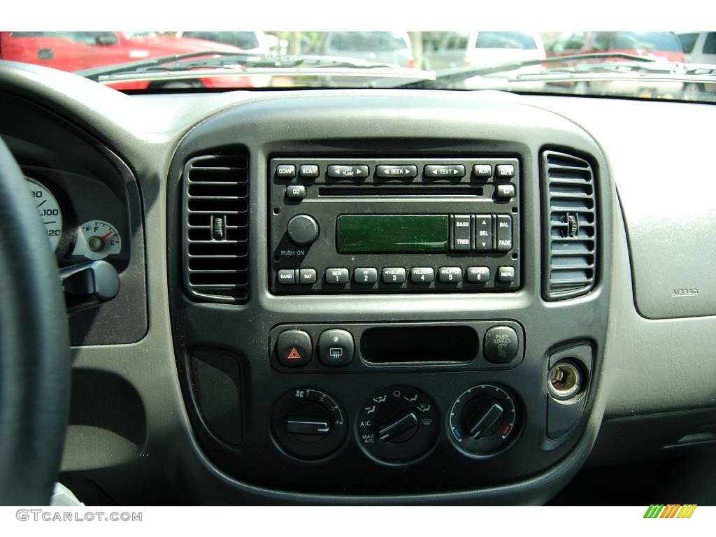2006 Escape XLS - Black / Medium/Dark Flint photo #20