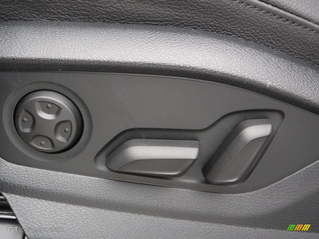 2017 Audi Q7 3.0T quattro Premium Plus Controls Photo #110228724