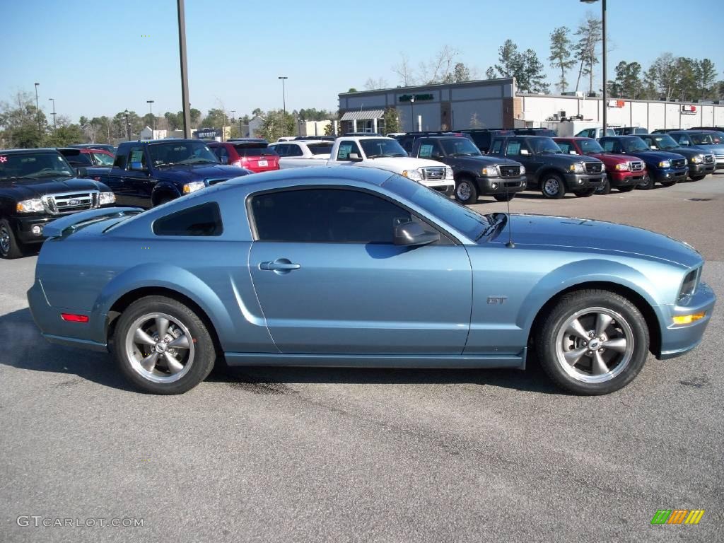 2006 Mustang GT Premium Coupe - Windveil Blue Metallic / Dark Charcoal photo #12