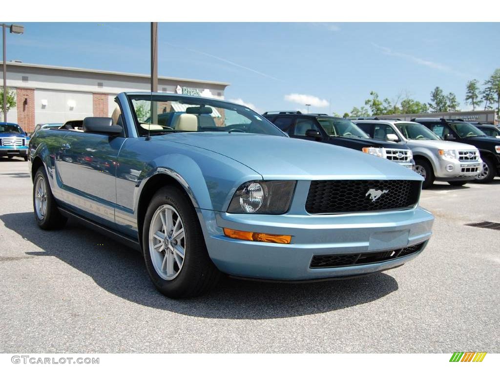 2006 Mustang V6 Premium Convertible - Windveil Blue Metallic / Light Parchment photo #3