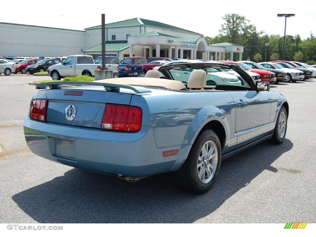 2006 Mustang V6 Premium Convertible - Windveil Blue Metallic / Light Parchment photo #15