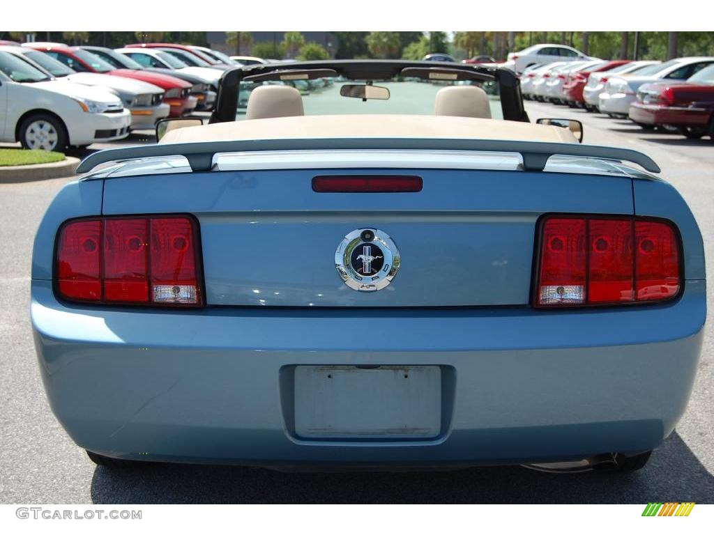 2006 Mustang V6 Premium Convertible - Windveil Blue Metallic / Light Parchment photo #16