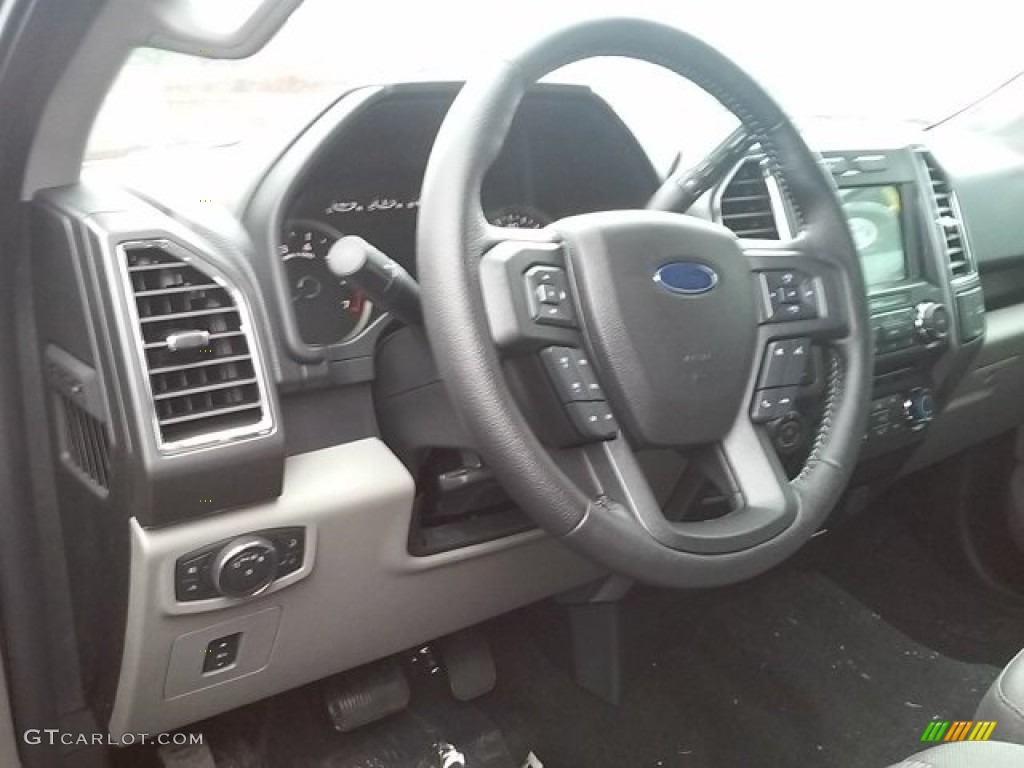 2016 F150 XLT SuperCrew - Blue Jeans / Medium Earth Gray photo #19