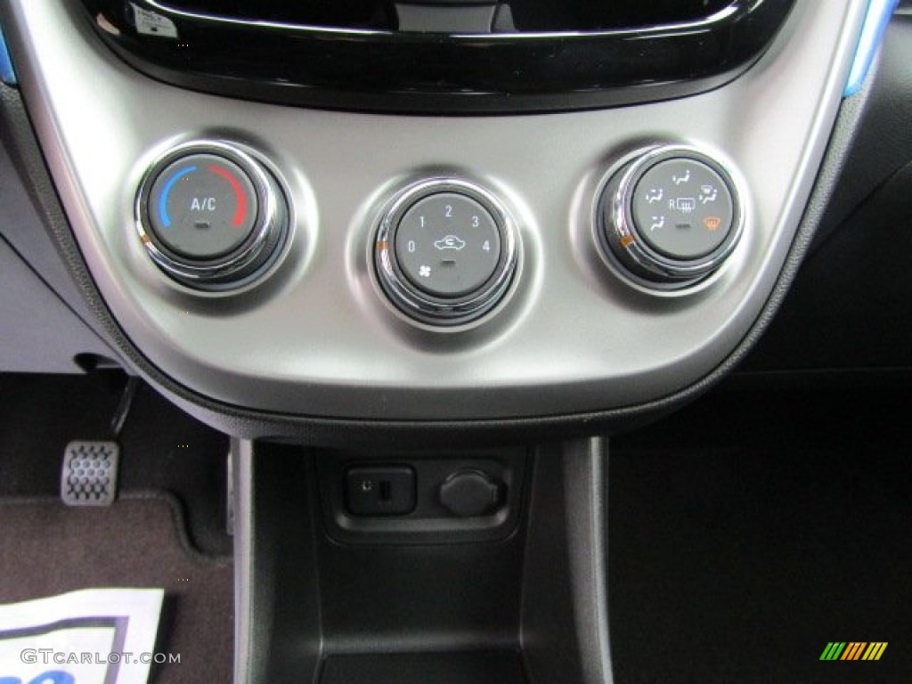 2016 Chevrolet Spark LT Controls Photo #110237960