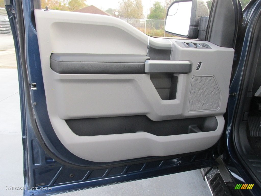 2016 F150 XLT SuperCrew - Blue Jeans / Medium Earth Gray photo #20