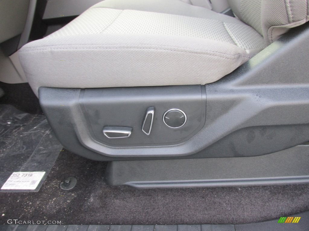 2016 F150 XLT SuperCrew - Blue Jeans / Medium Earth Gray photo #23