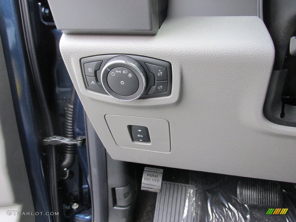 2016 F150 XLT SuperCrew - Blue Jeans / Medium Earth Gray photo #33
