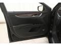 Black Raven - XTS Premium FWD Photo No. 4