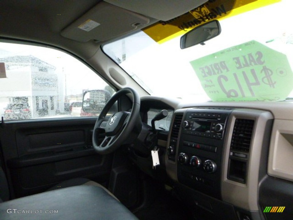 2012 Ram 1500 ST Quad Cab 4x4 - Black / Dark Slate Gray/Medium Graystone photo #12