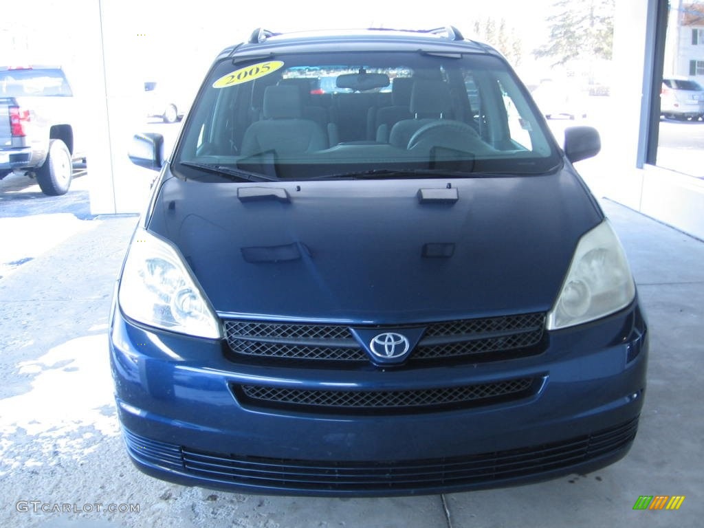 2005 Sienna LE - Stratosphere Mica / Stone photo #24