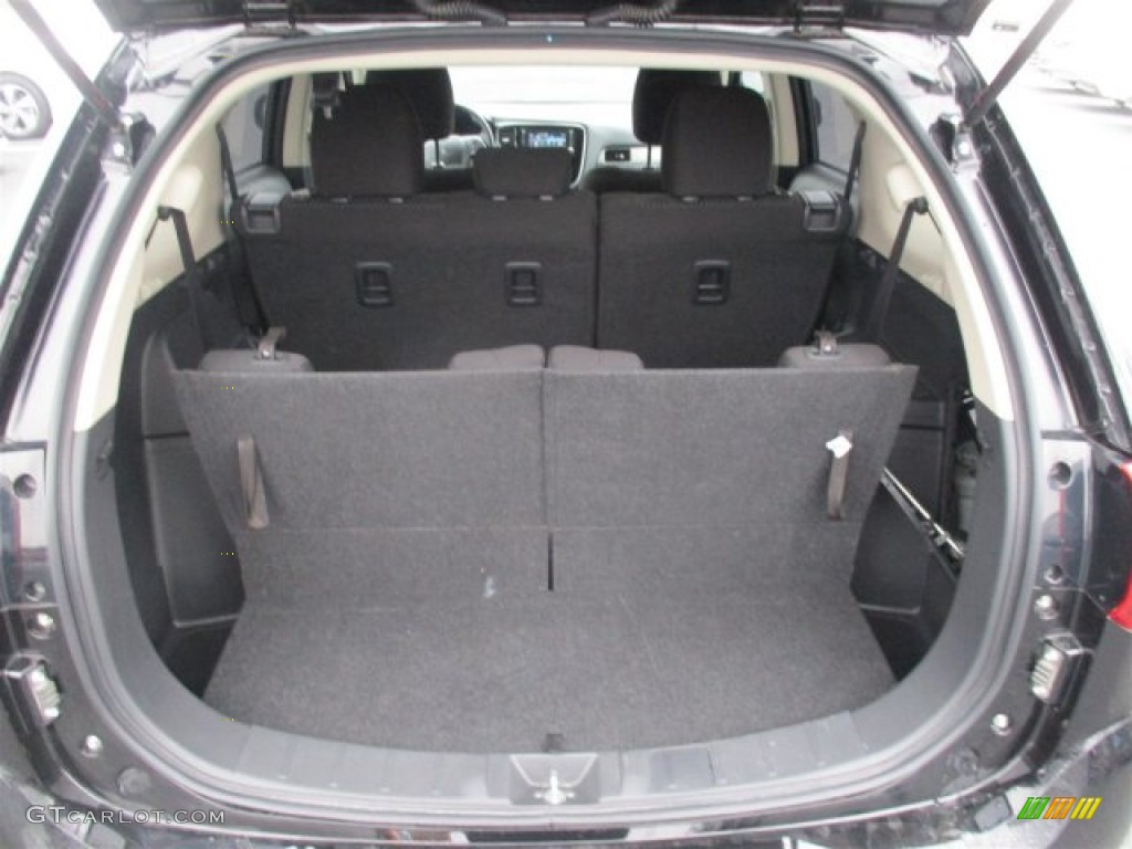 2016 Mitsubishi Outlander SE Trunk Photo #110257431