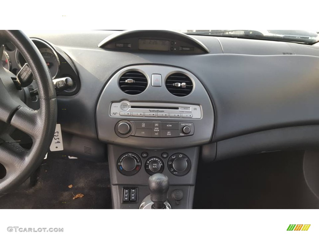 2006 Eclipse GT Coupe - Liquid Silver Metallic / Dark Charcoal photo #17
