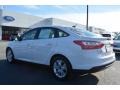 Oxford White - Focus SEL Sedan Photo No. 5