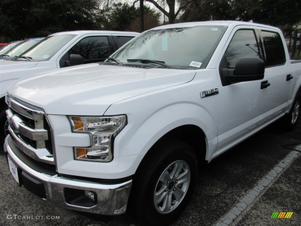 2016 F150 XLT SuperCrew - Oxford White / Medium Earth Gray photo #2