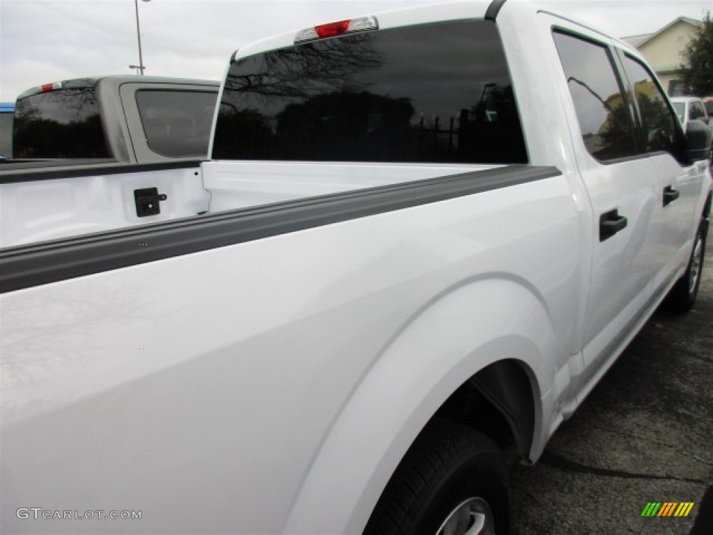 2016 F150 XLT SuperCrew - Oxford White / Medium Earth Gray photo #7