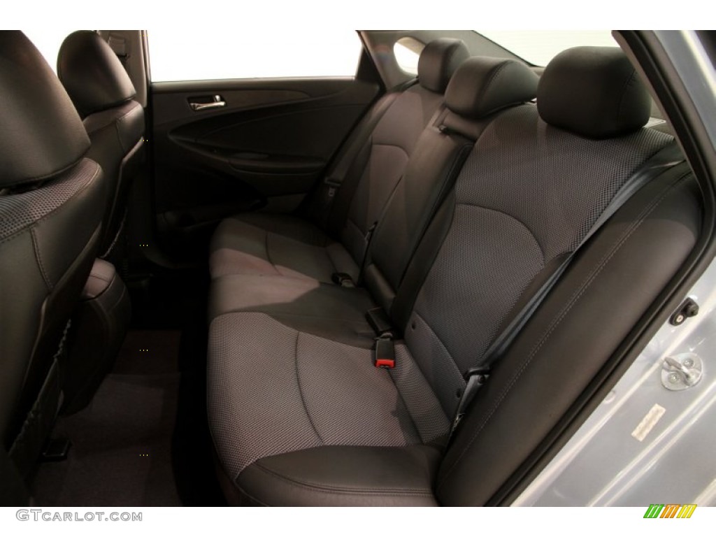 2011 Sonata SE - Iridescent Silver Blue Metallic / Black photo #12