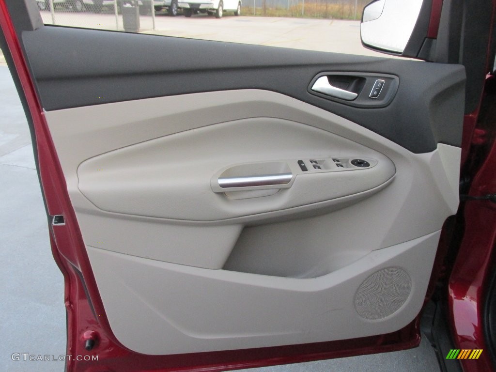 2016 Escape SE - Ruby Red Metallic / Medium Light Stone photo #19