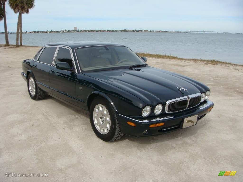 2000 XJ XJ8 - British Racing Green / Cashmere photo #1