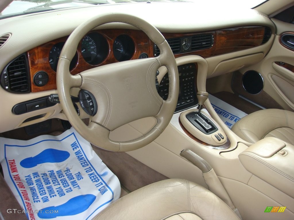 2000 XJ XJ8 - British Racing Green / Cashmere photo #12