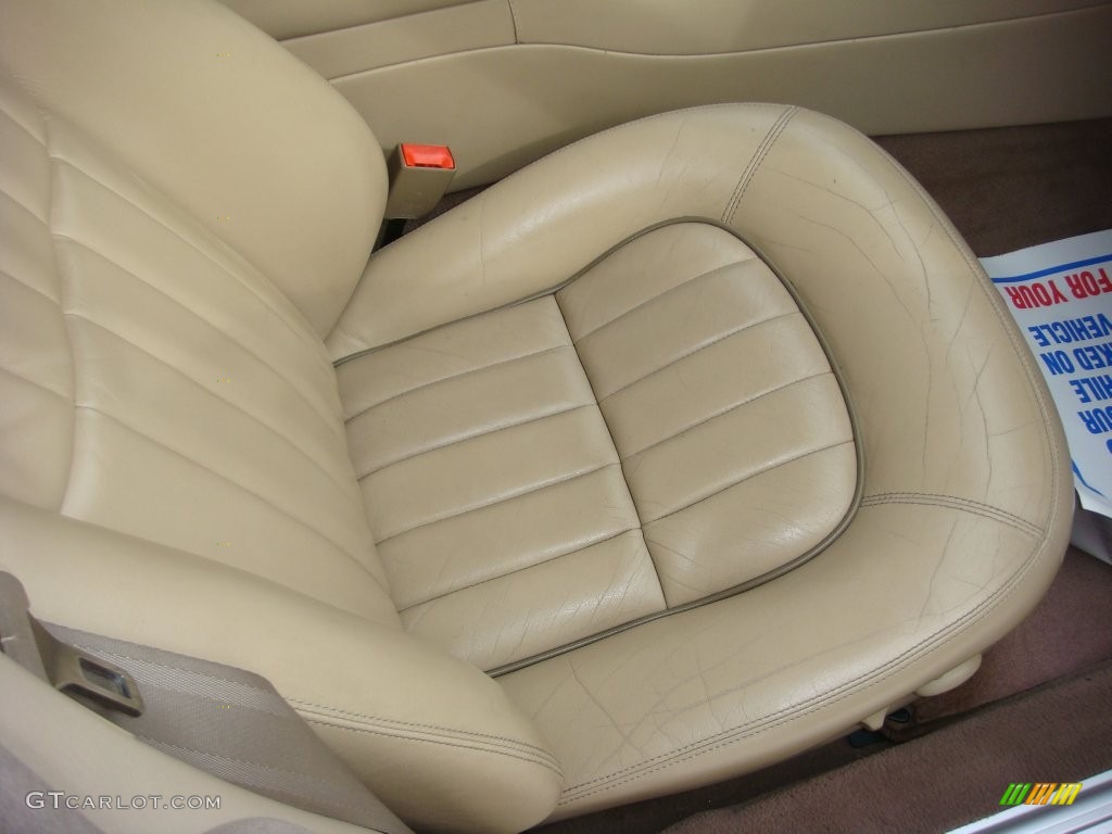 2000 XJ XJ8 - British Racing Green / Cashmere photo #19