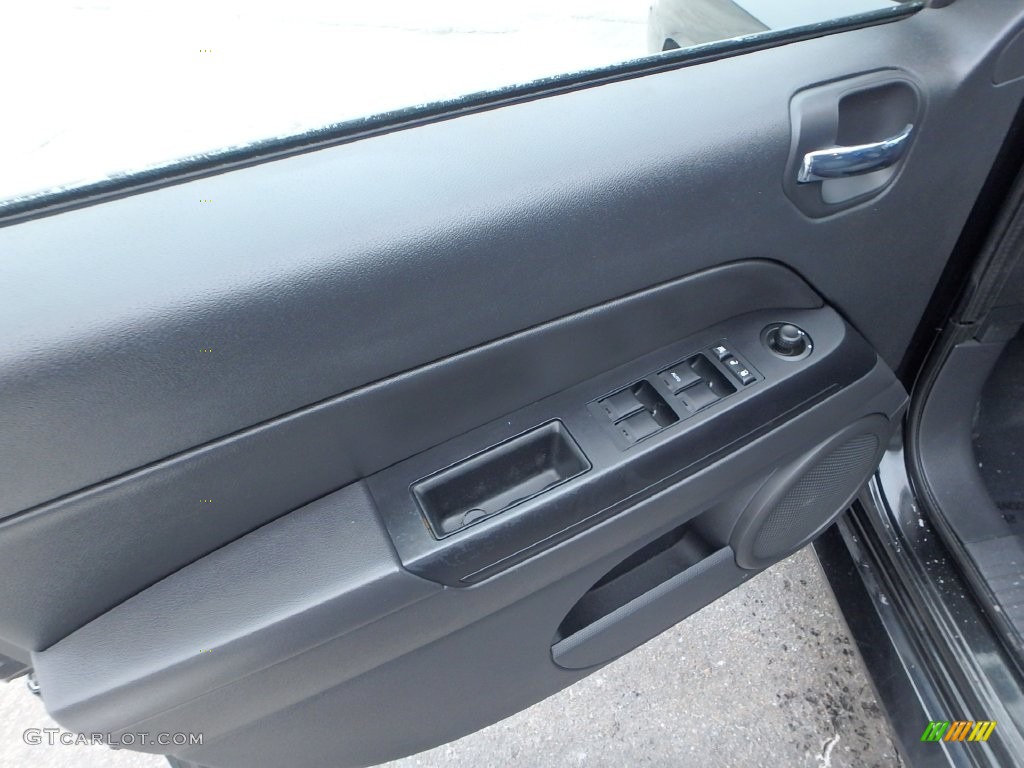 2009 Compass Sport - Brilliant Black Crystal Pearl / Dark Slate Gray/Medium Slate Gray photo #25