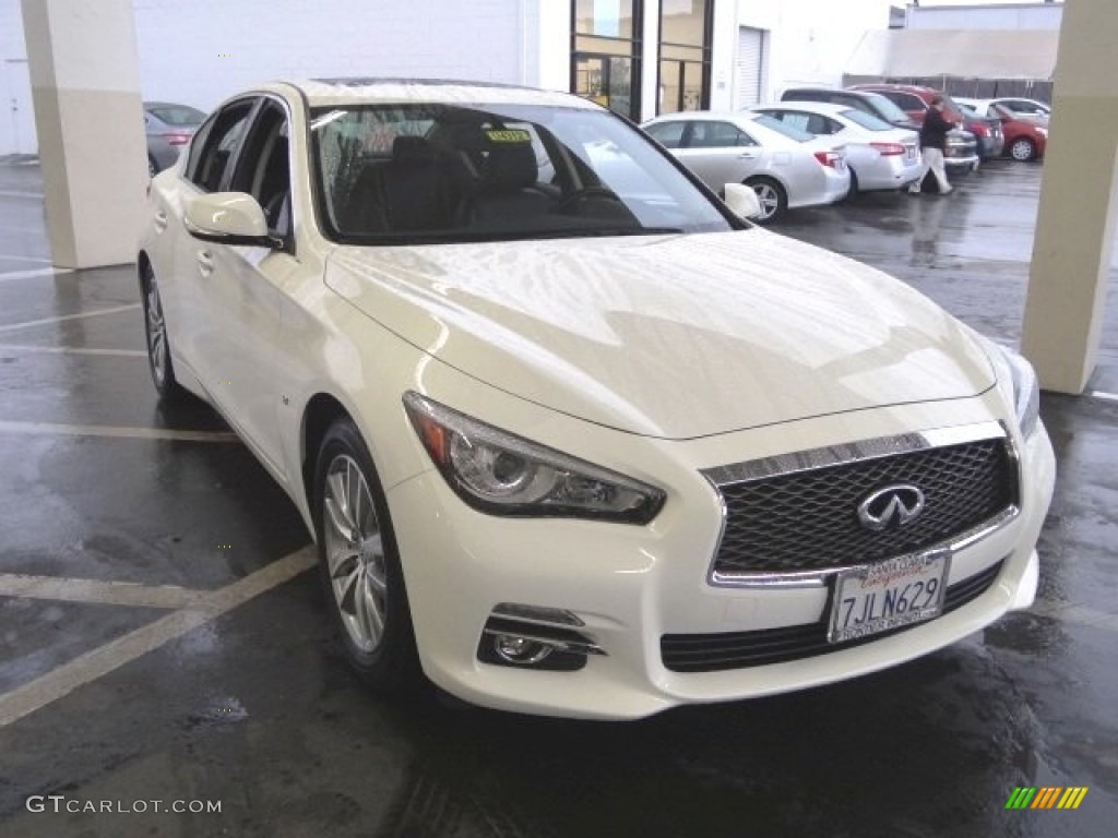 2015 Q50 3.7 - Moonlight White / Graphite photo #5