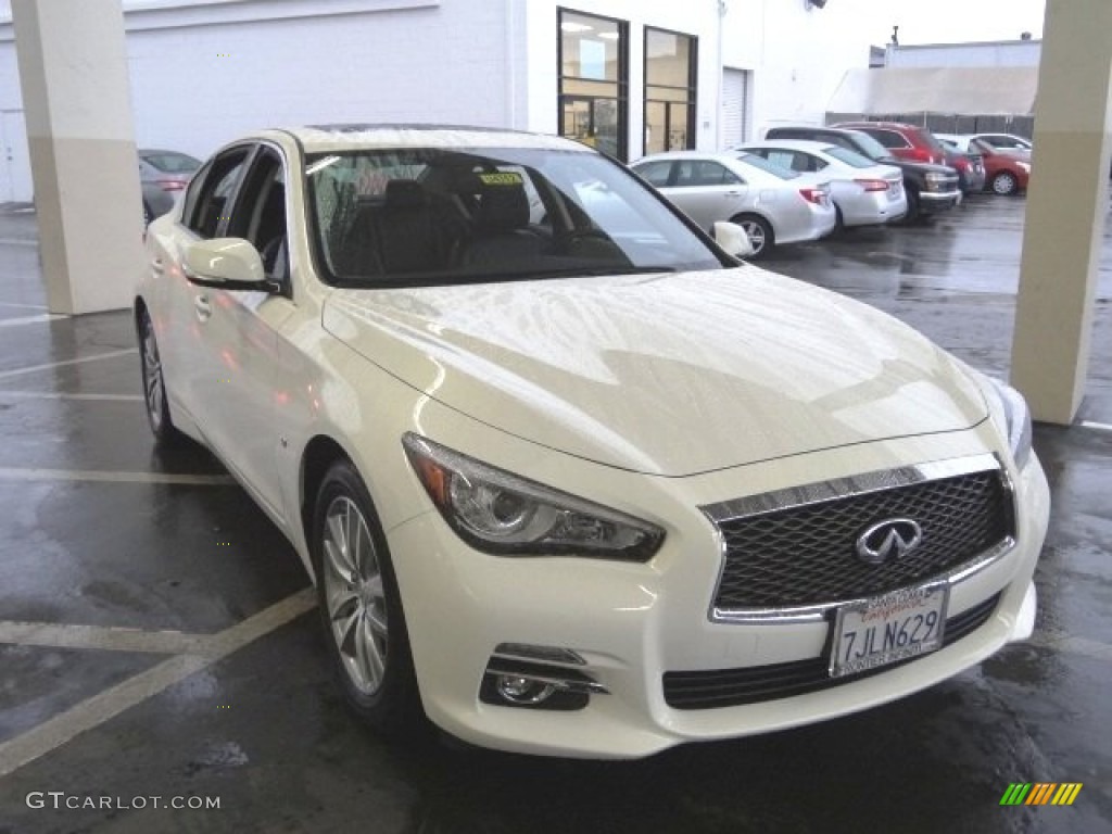 2015 Q50 3.7 - Moonlight White / Graphite photo #6