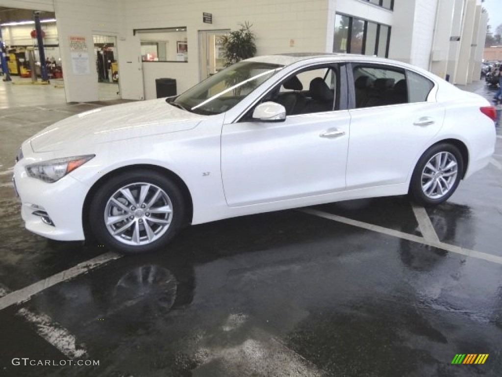 2015 Q50 3.7 - Moonlight White / Graphite photo #16