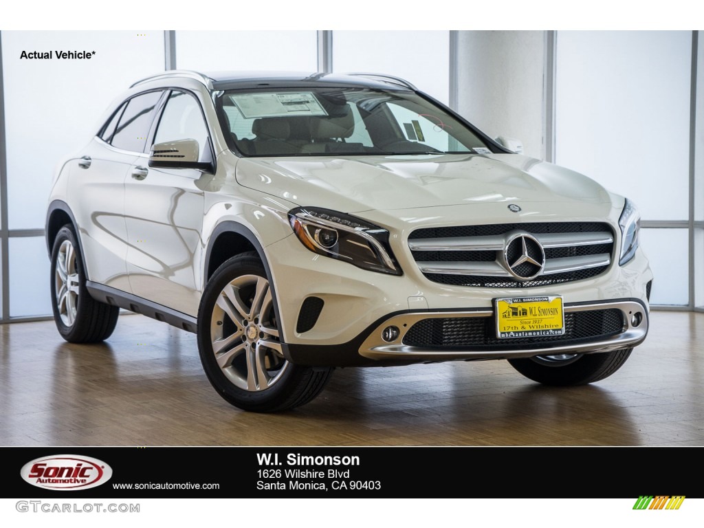 2016 GLA 250 - Cirrus White / Black photo #1
