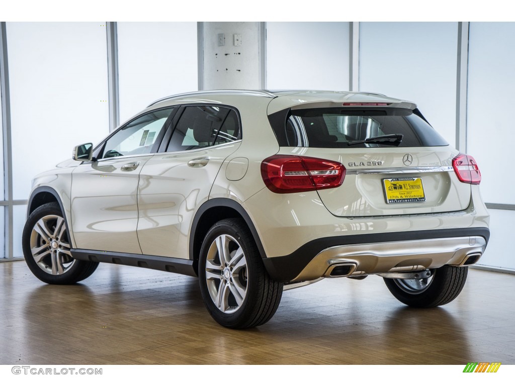 2016 GLA 250 - Cirrus White / Black photo #3