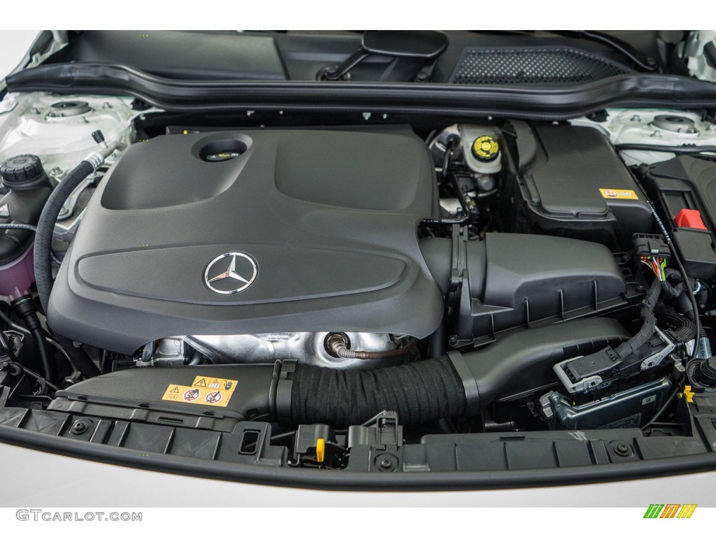 2016 GLA 250 - Cirrus White / Black photo #9