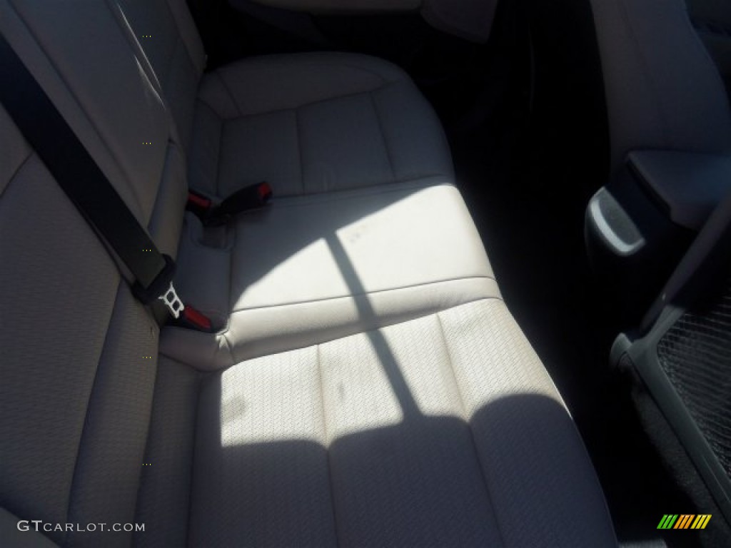 2017 Elantra Limited - White / Beige photo #16