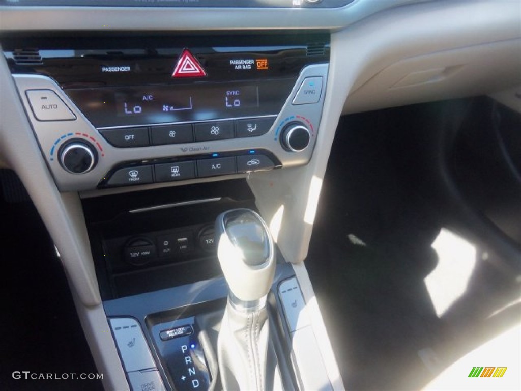 2017 Elantra Limited - White / Beige photo #24