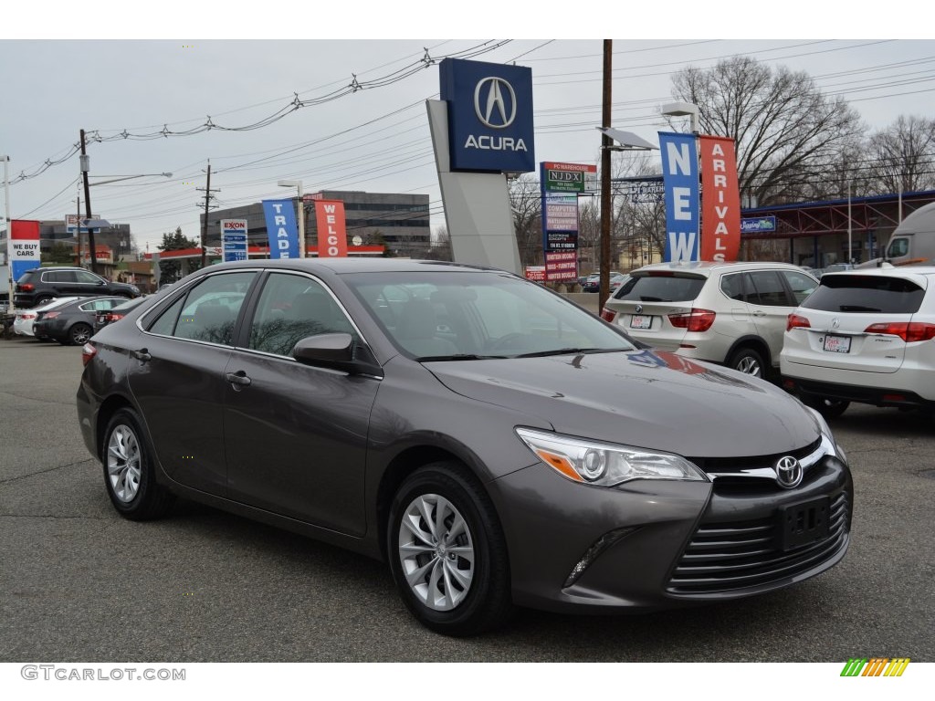 2015 Cosmic Gray Mica Toyota Camry Le 110275814 Gtcarlot