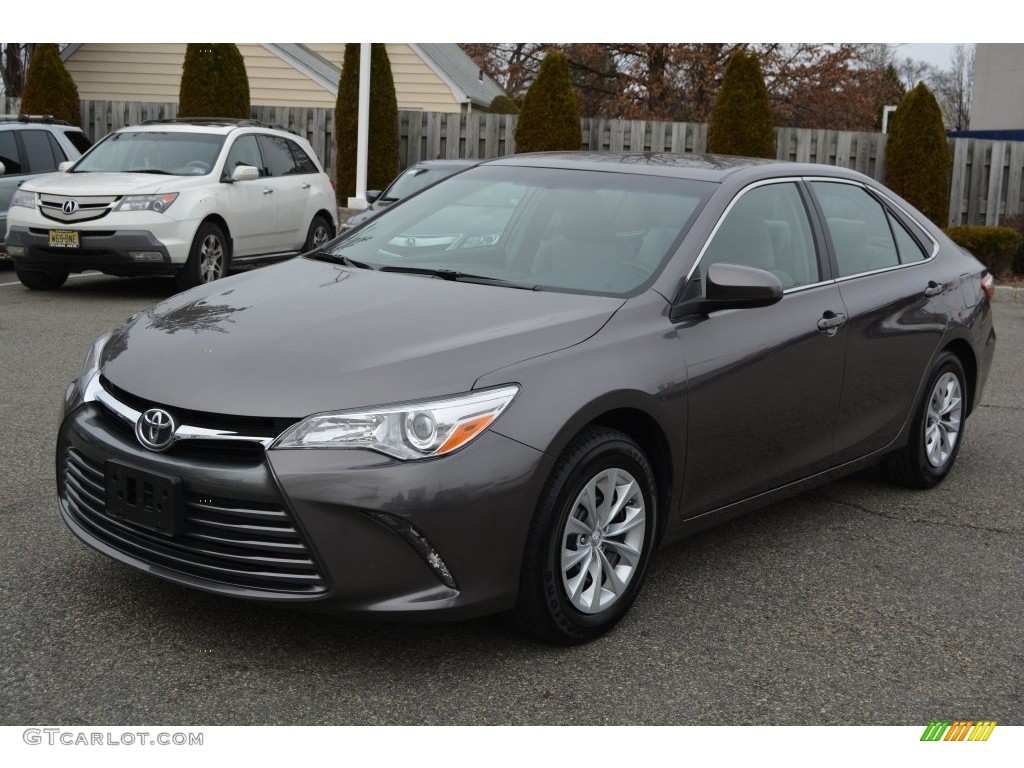 2015 Camry LE - Predawn Gray Mica / Ash photo #4