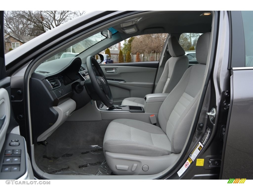 2015 Camry LE - Predawn Gray Mica / Ash photo #9