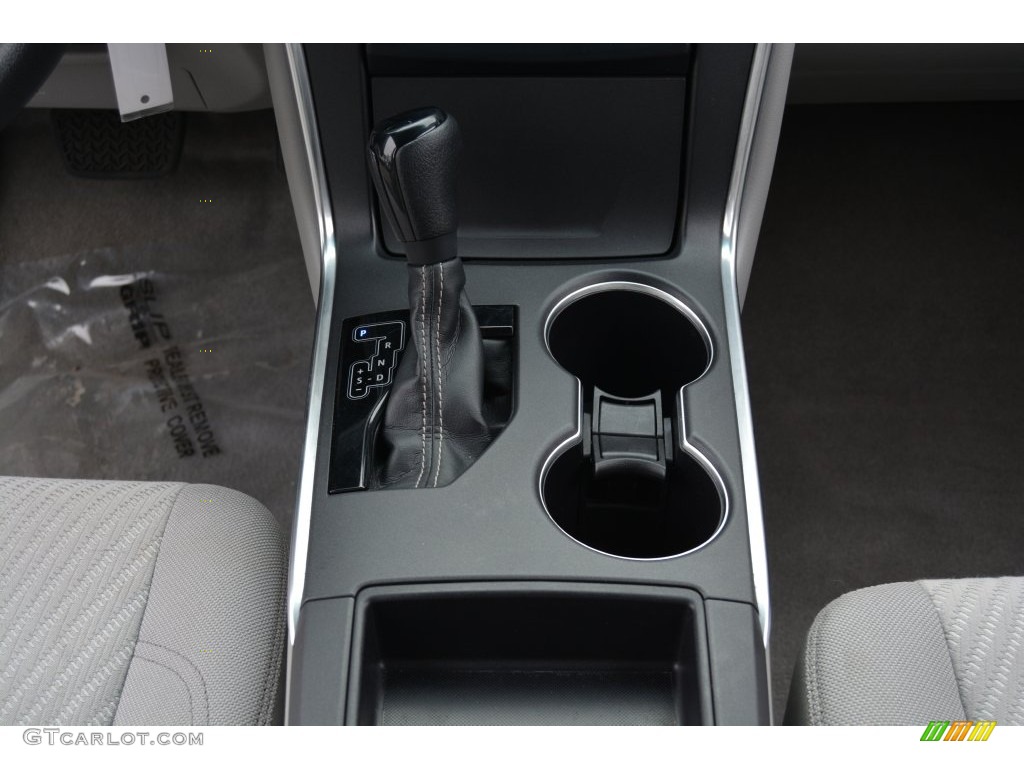 2015 Camry LE - Predawn Gray Mica / Ash photo #13