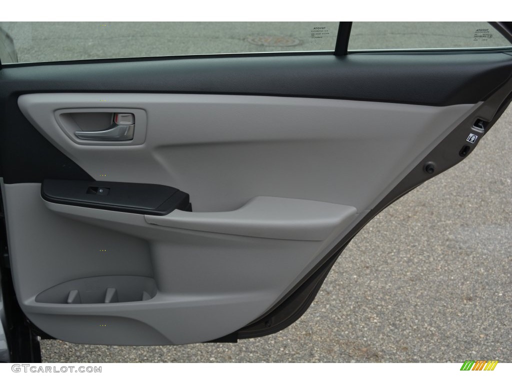 2015 Camry LE - Predawn Gray Mica / Ash photo #18