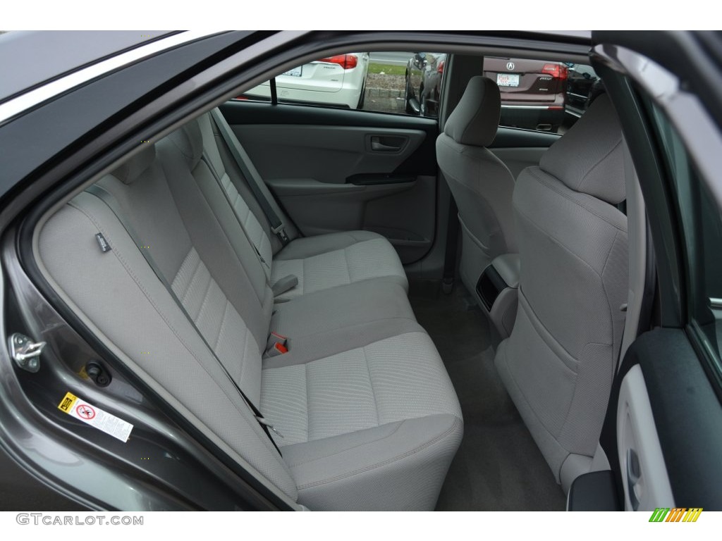 2015 Camry LE - Predawn Gray Mica / Ash photo #19