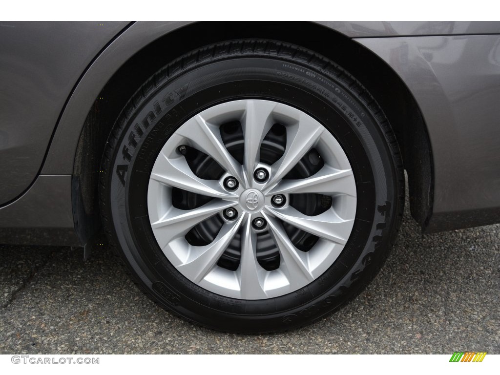 2015 Camry LE - Predawn Gray Mica / Ash photo #26