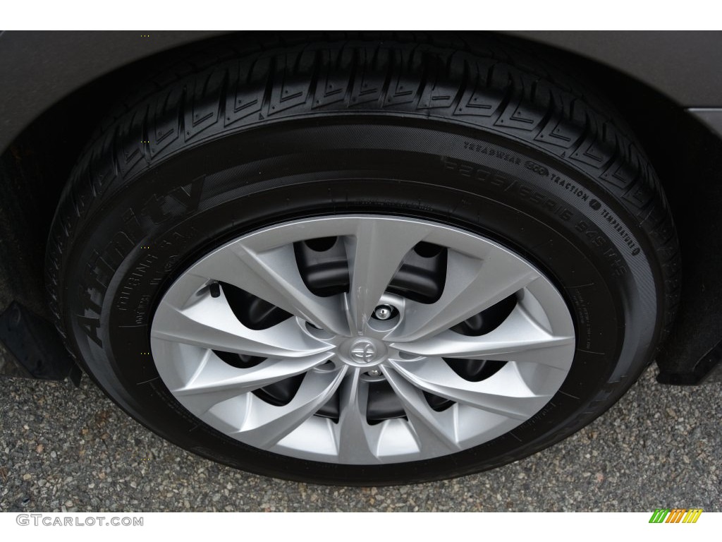 2015 Camry LE - Predawn Gray Mica / Ash photo #27