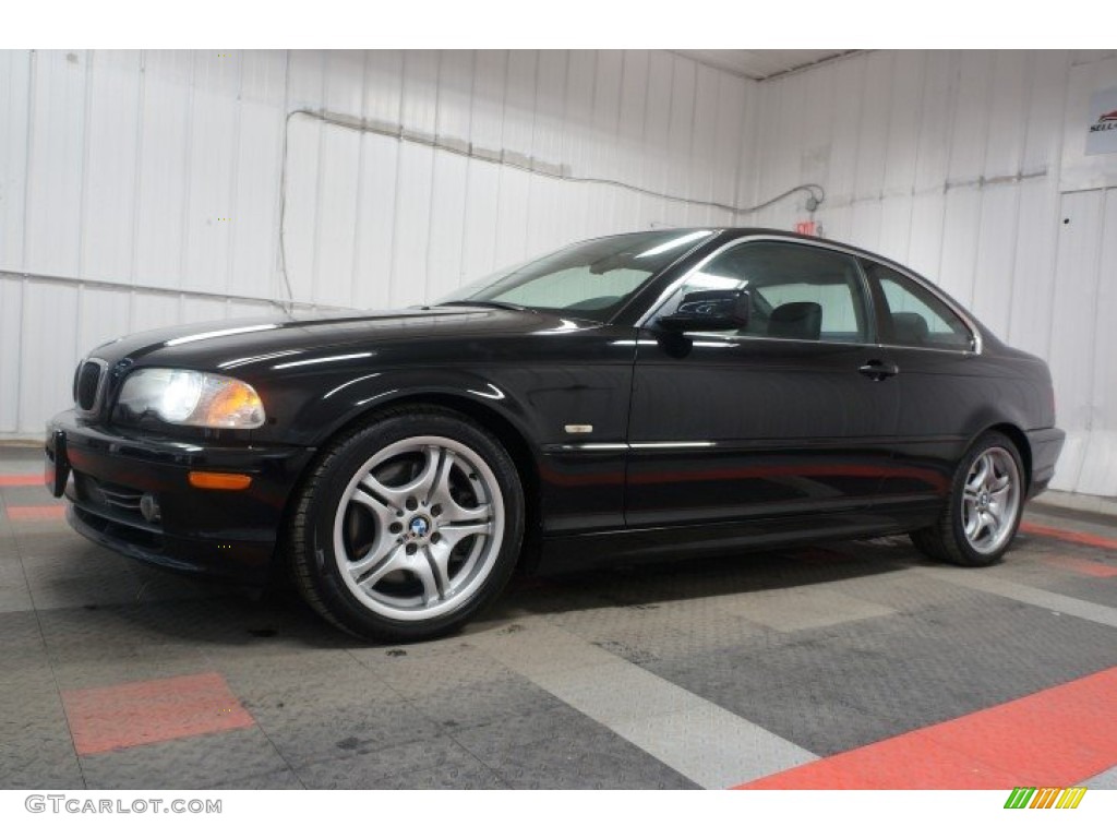 2003 3 Series 330i Coupe - Jet Black / Black photo #2