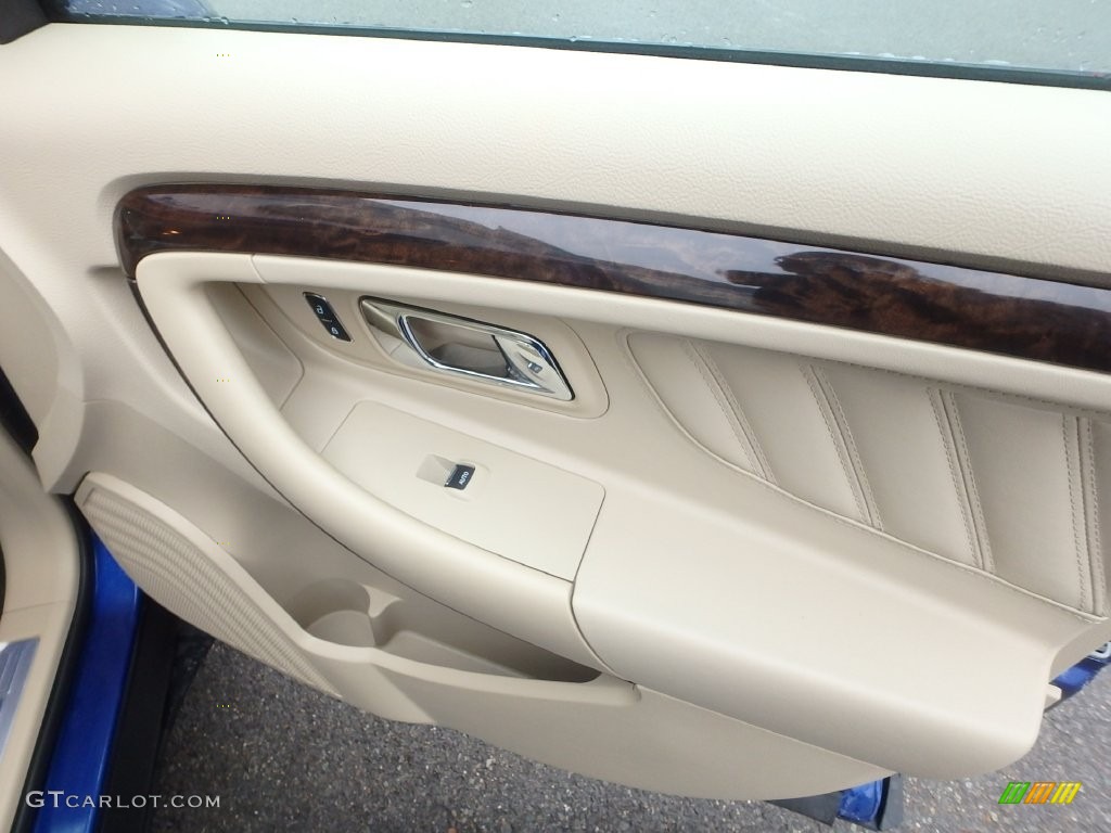 2015 Taurus Limited - Deep Impact Blue Metallic / Dune photo #12