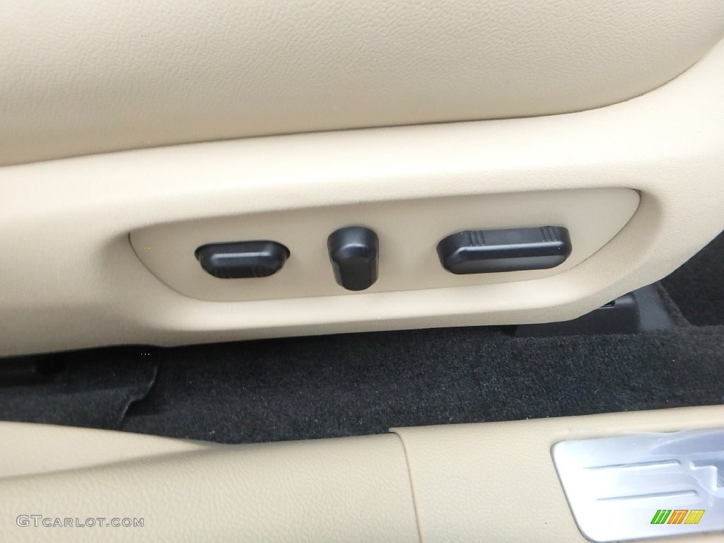2015 Taurus Limited - Deep Impact Blue Metallic / Dune photo #13