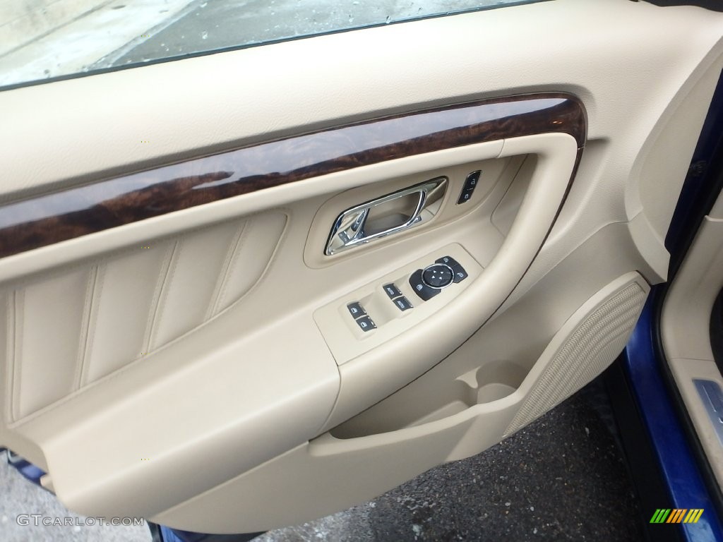 2015 Taurus Limited - Deep Impact Blue Metallic / Dune photo #19